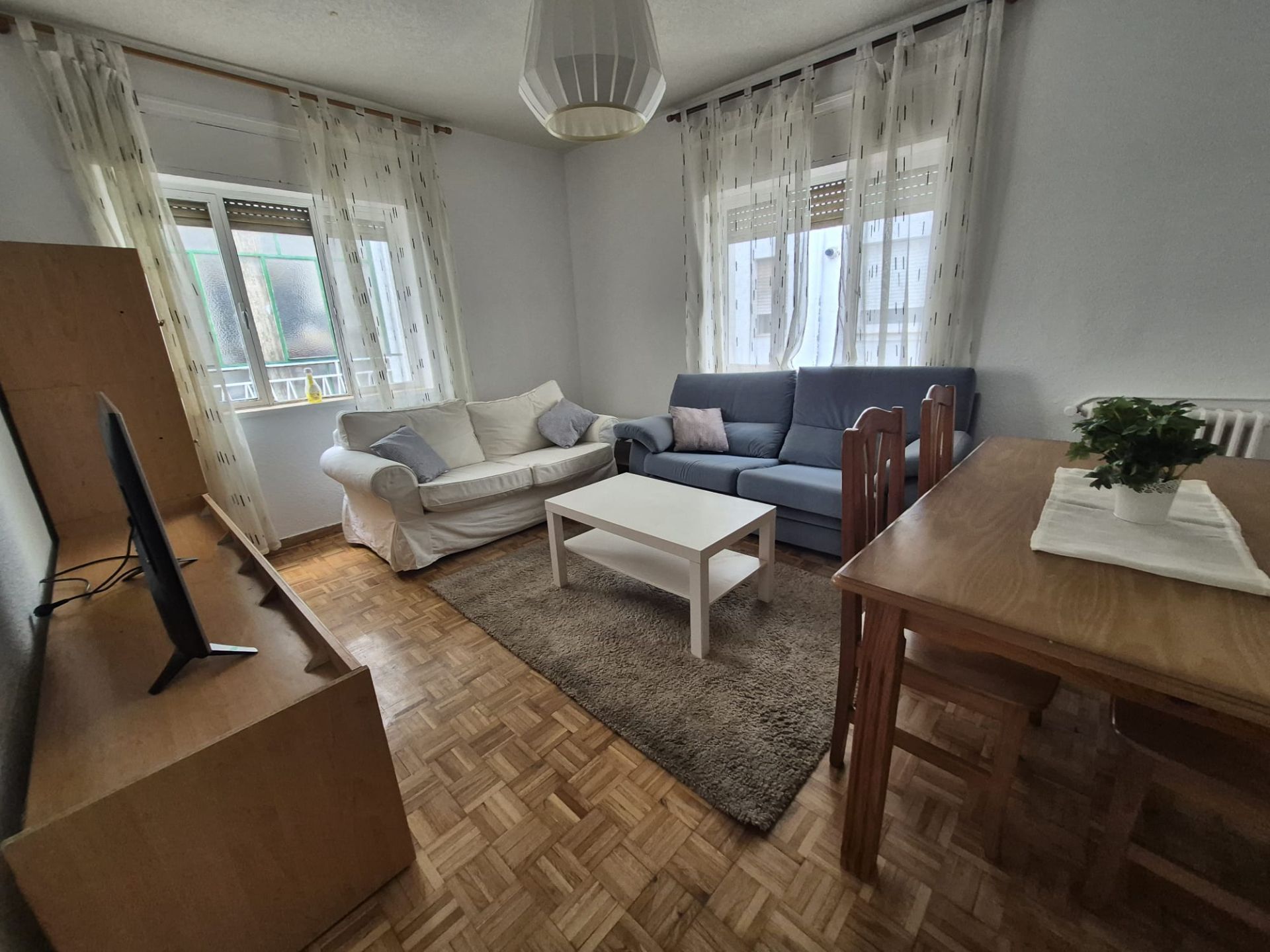 Flat to rent in CUARTEL DE LA MONTAÑA, 17, Estación