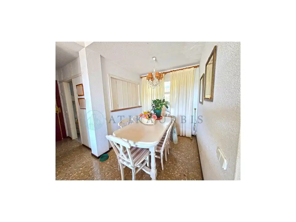 Comedor de Piso de alquiler en Torremolinos con Aire acondicionado, Jardín privado y Terraza