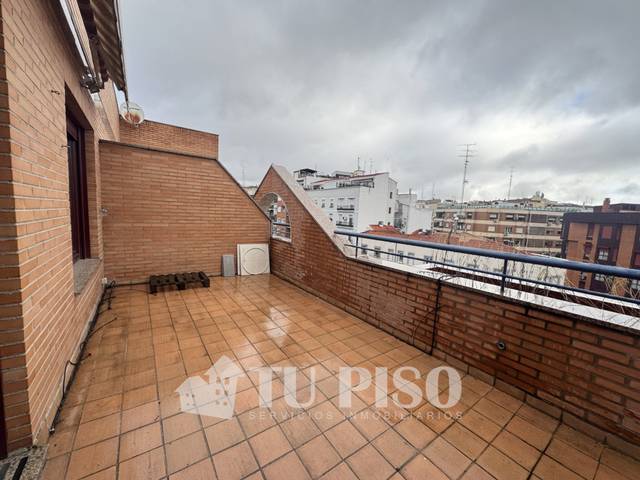 Piso en Venta en Calle de Embajadores en Chopera
