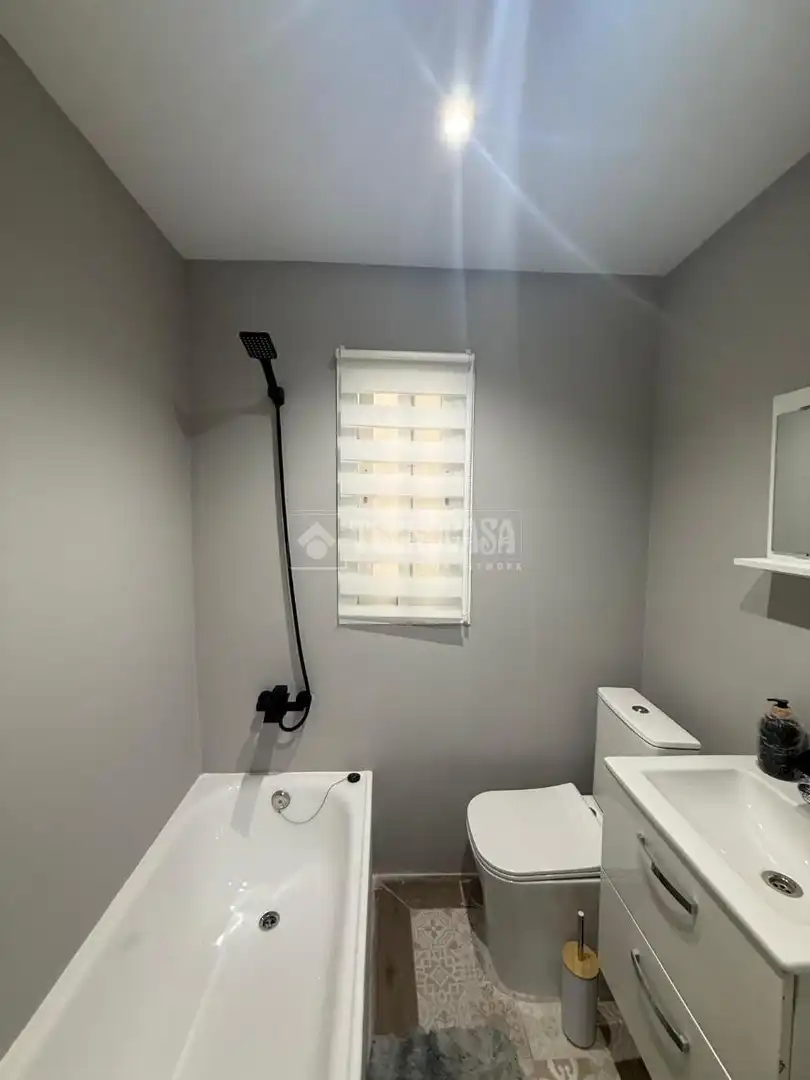 Baño de Piso en venta en Talavera de la Reina con Terraza y Amueblado