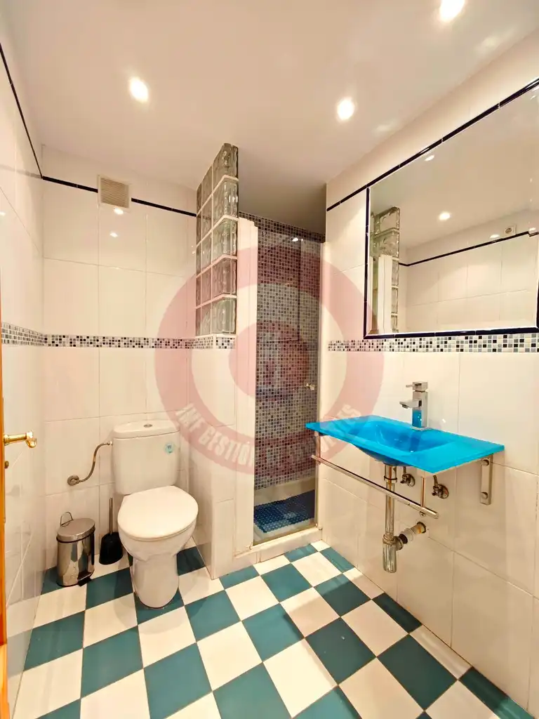 Badezimmer von Wohnung zum Verkauf in Málaga mit Klimaanlage, Terrasse und Alarm