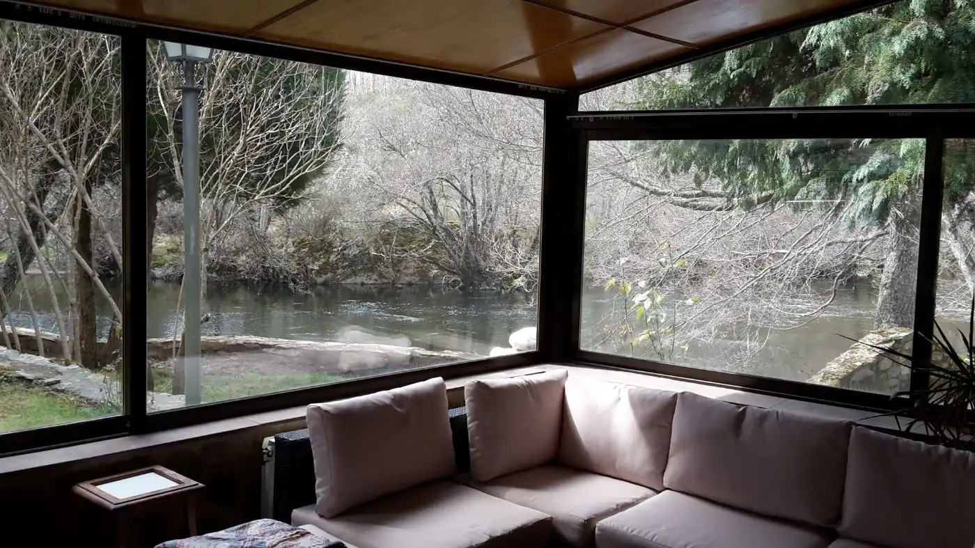 Sala de estar de Local en venta en Puebla de Sanabria