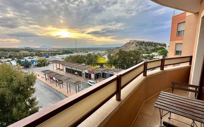 Vista exterior de Pis de lloguer en Guardamar del Segura amb Aire condicionat i Terrassa