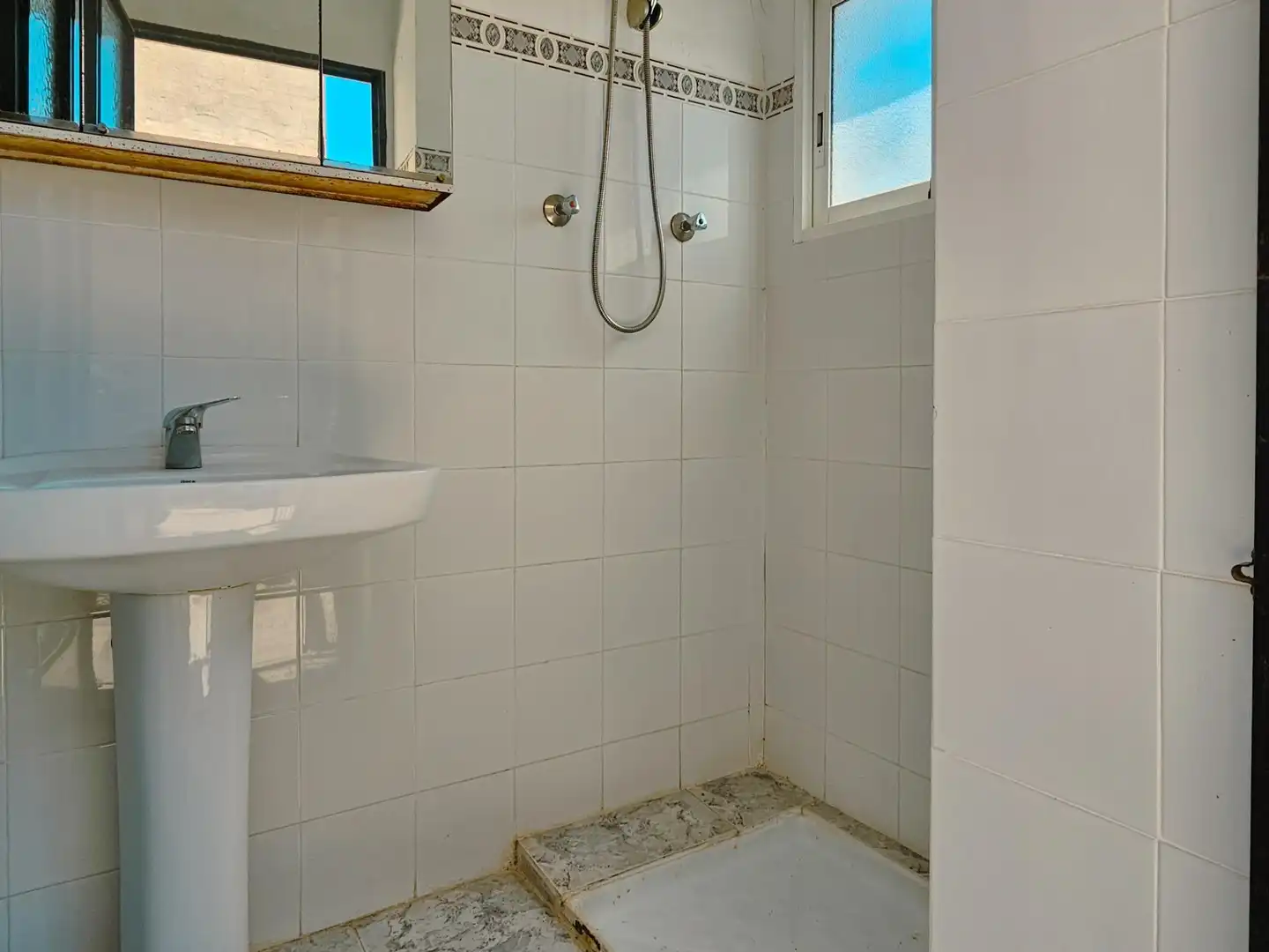 Baño de Finca rústica en venta en La Llosa de Ranes con Aire acondicionado, Jardín privado y Terraza