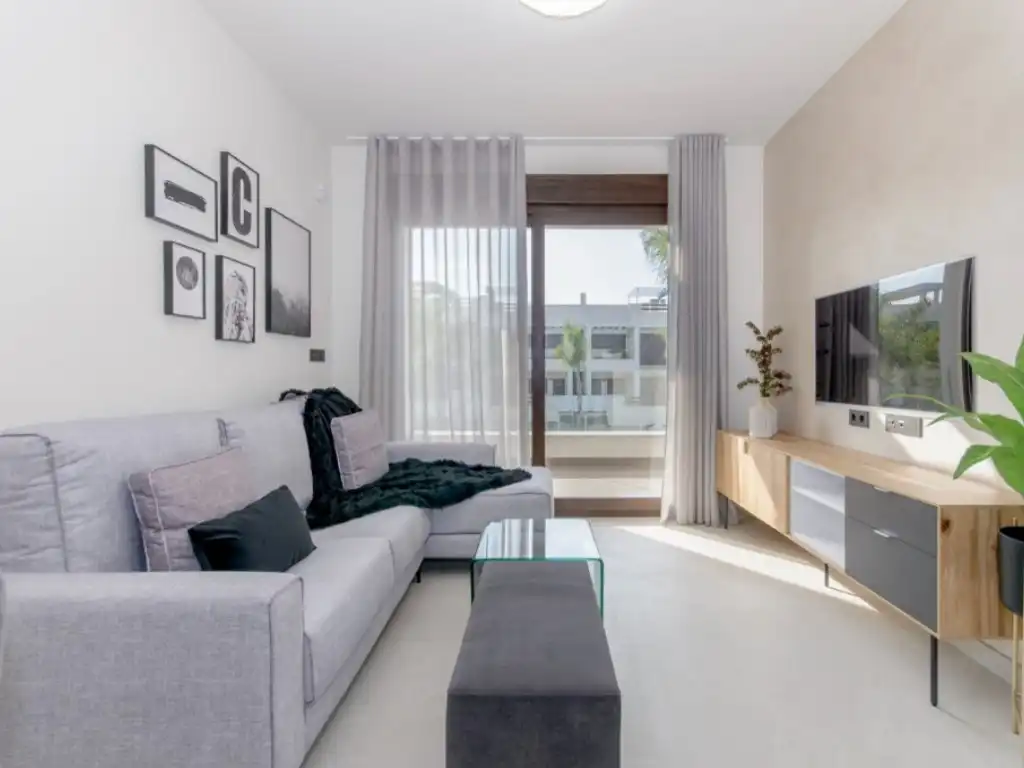 Sala d'estar de Casa o xalet en venda en Torrevieja amb Aire condicionat i Piscina