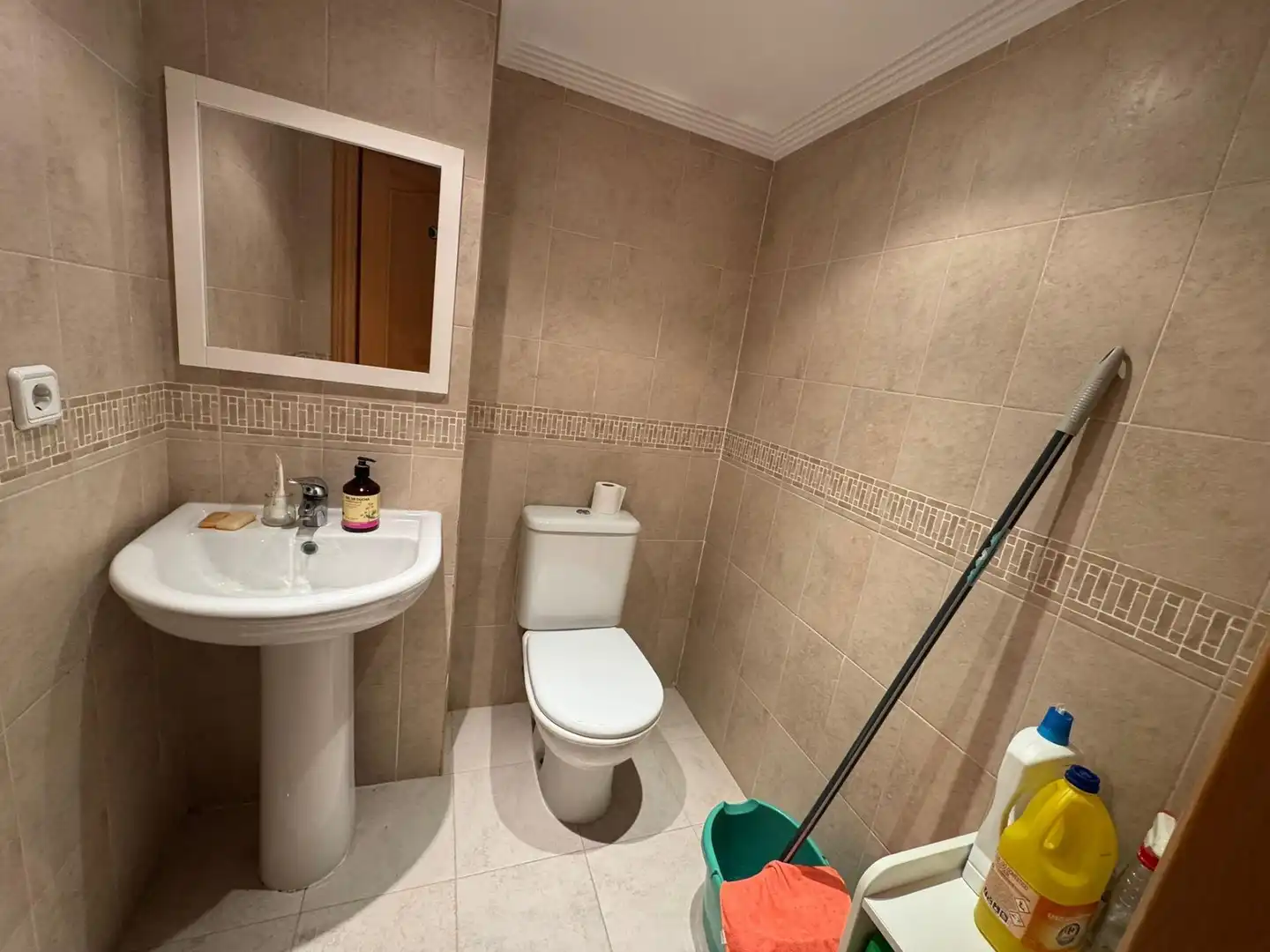 Baño de Casa adosada en venta en Poblete con Aire acondicionado, Calefacción y Jardín privado