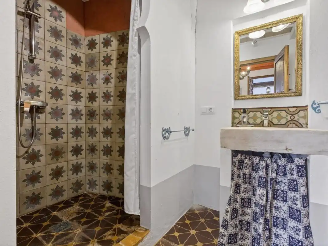Bathroom of Houses for sale in Carmona  with Heating, Storage room and Swimming Pool