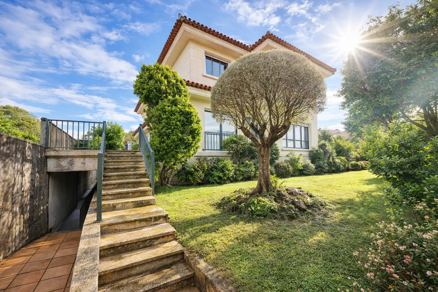 Vista exterior de Casa o chalet en venta en Vigo  con Calefacción, Jardín privado y Parquet