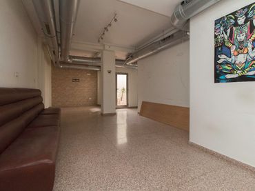 Gewerbefläche zum Verkauf in Calle Fragata