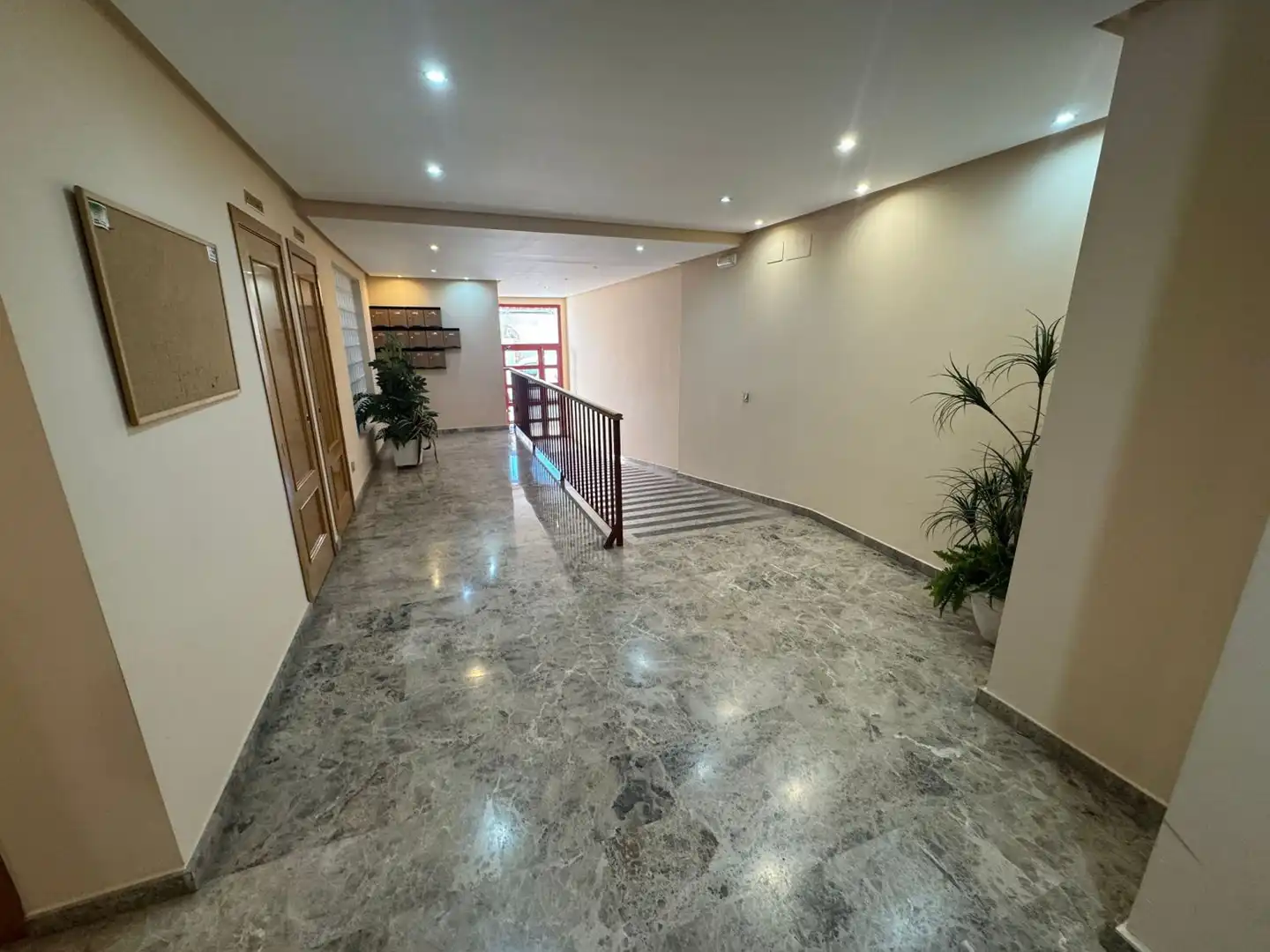 Wohnung zum Verkauf in Valdepeñas mit Heizung, Parkett und Balkon