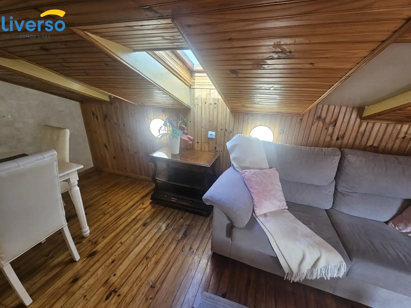 Living room of Flat for sale in Burgos  with Heating and Furnished