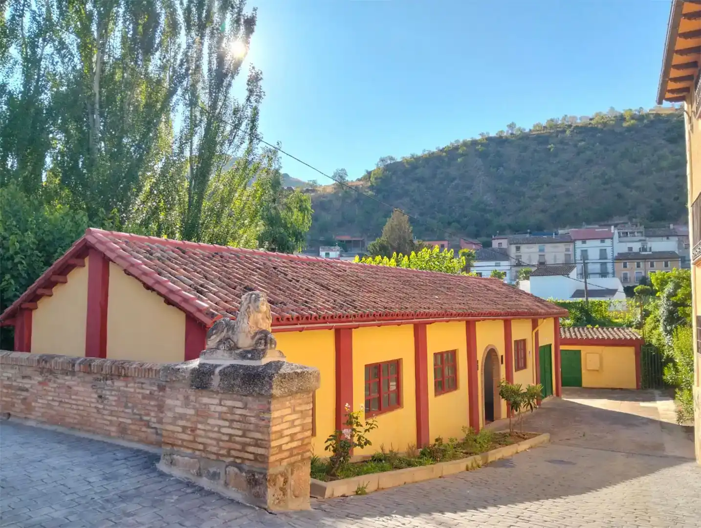 Vista exterior de Pis en venda en Castejón de las Armas amb Moblat, Forn i Rentadora