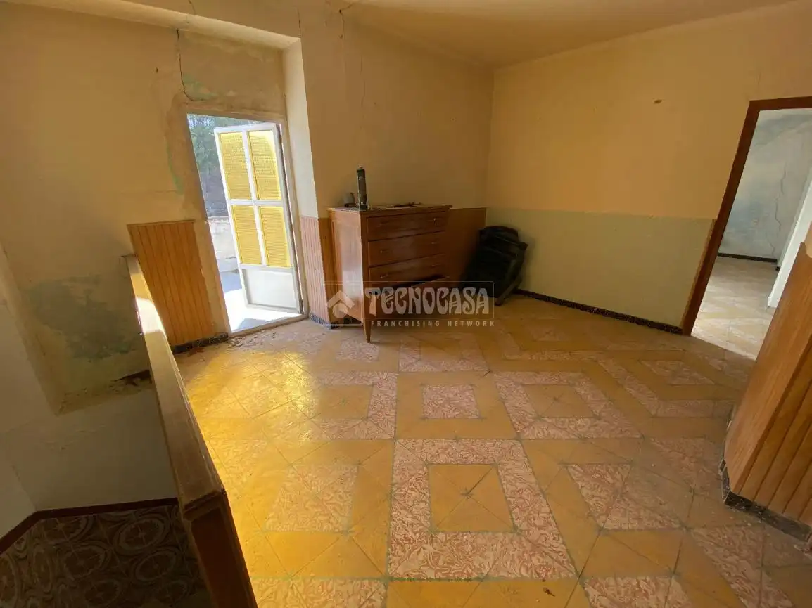 Casa adosada en venta en Torredonjimeno