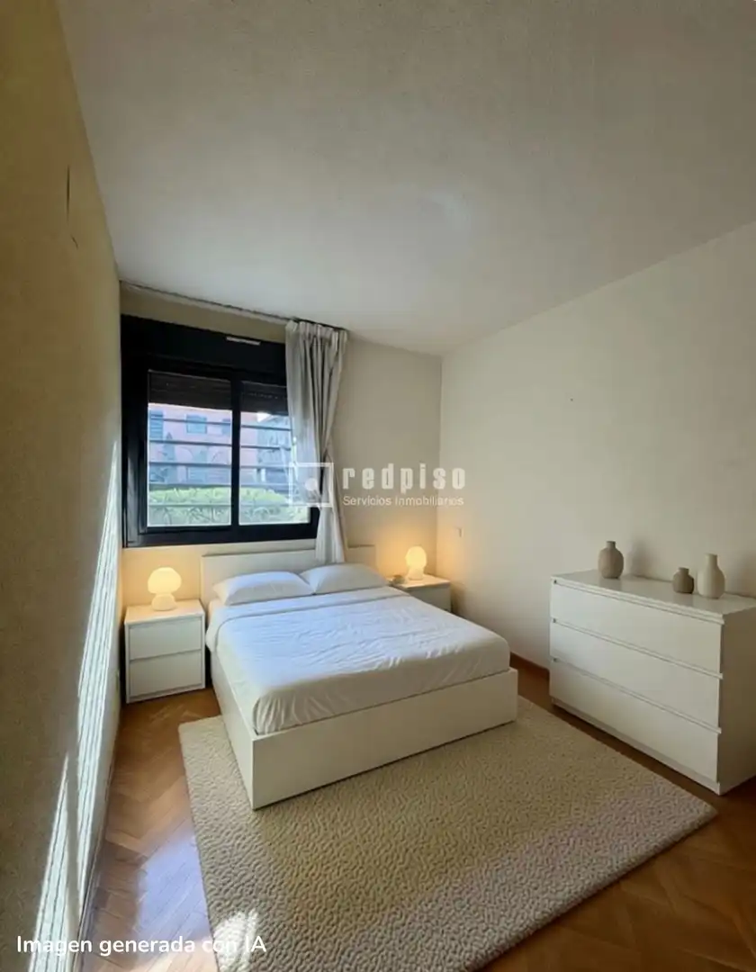 Bedroom of Flat for sale in Madrid  with Heating, Private garden and Parquet flooring