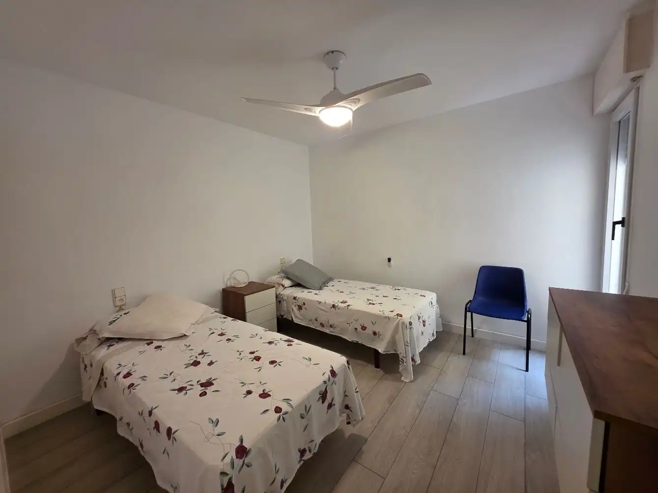Habitación de Apartamento en venta en La Manga del Mar Menor con Aire acondicionado, Terraza y Trastero