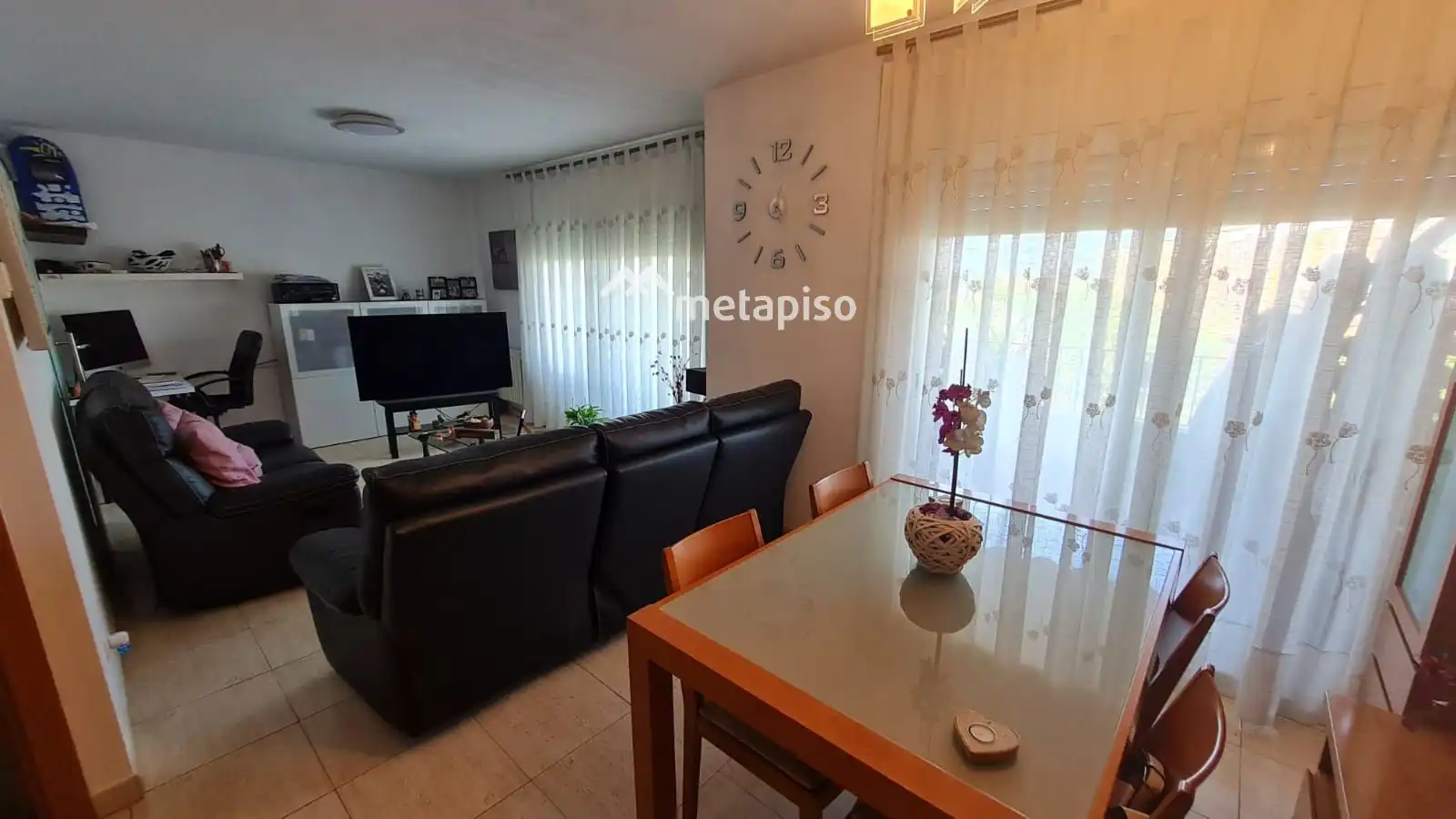Sala de estar de Dúplex en venta en Vilafranca del Penedès con Calefacción, Terraza y Amueblado
