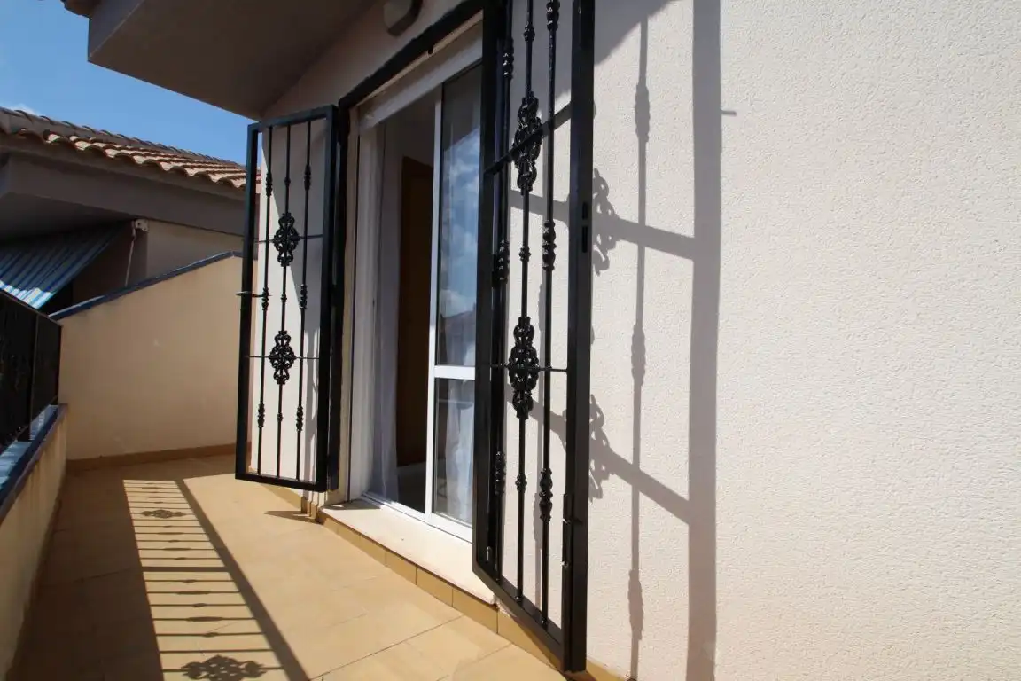 Terraza de Casa adosada en venta en Torrevieja con Calefacción, Jardín privado y Terraza