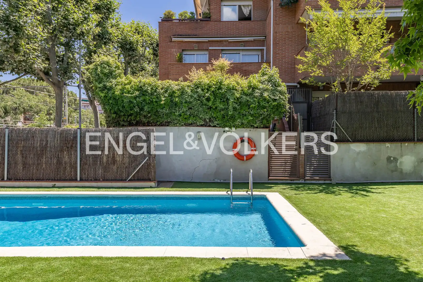 Piscina de Àtic en venda en Sant Cugat del Vallès amb Calefacció, Jardí privat i Parquet