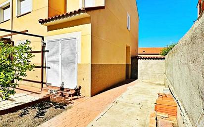 Vista exterior de Casa o xalet en venda en El Viso de San Juan