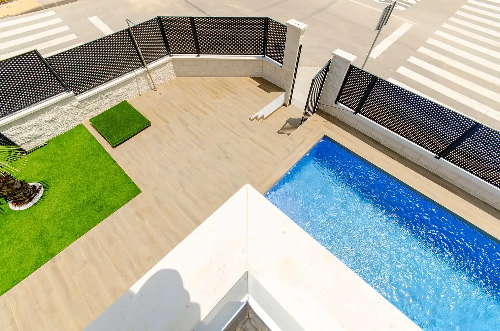 Piscina de Casa adosada en venda en Orihuela