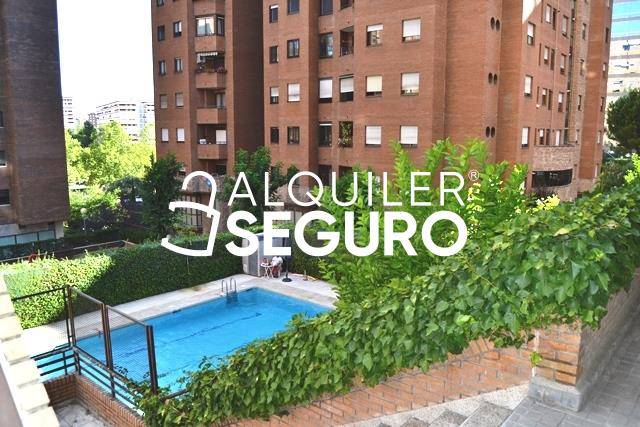 Piso en Alquiler en de Fermín Caballero en Peñagrande