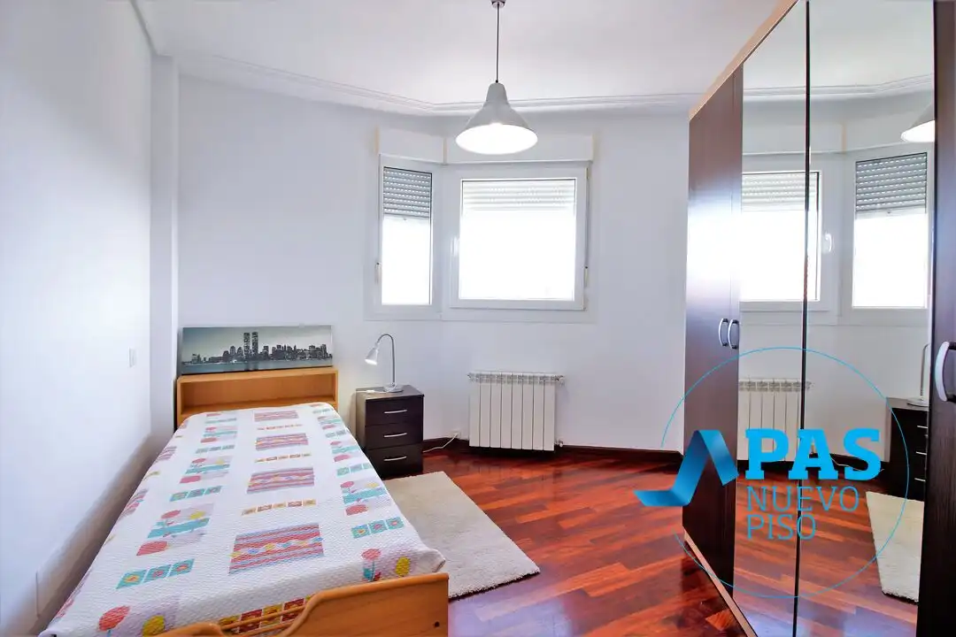 Schlafzimmer von Wohnung zum Verkauf in Miengo mit Heizung, Abstellraum und Möbliert