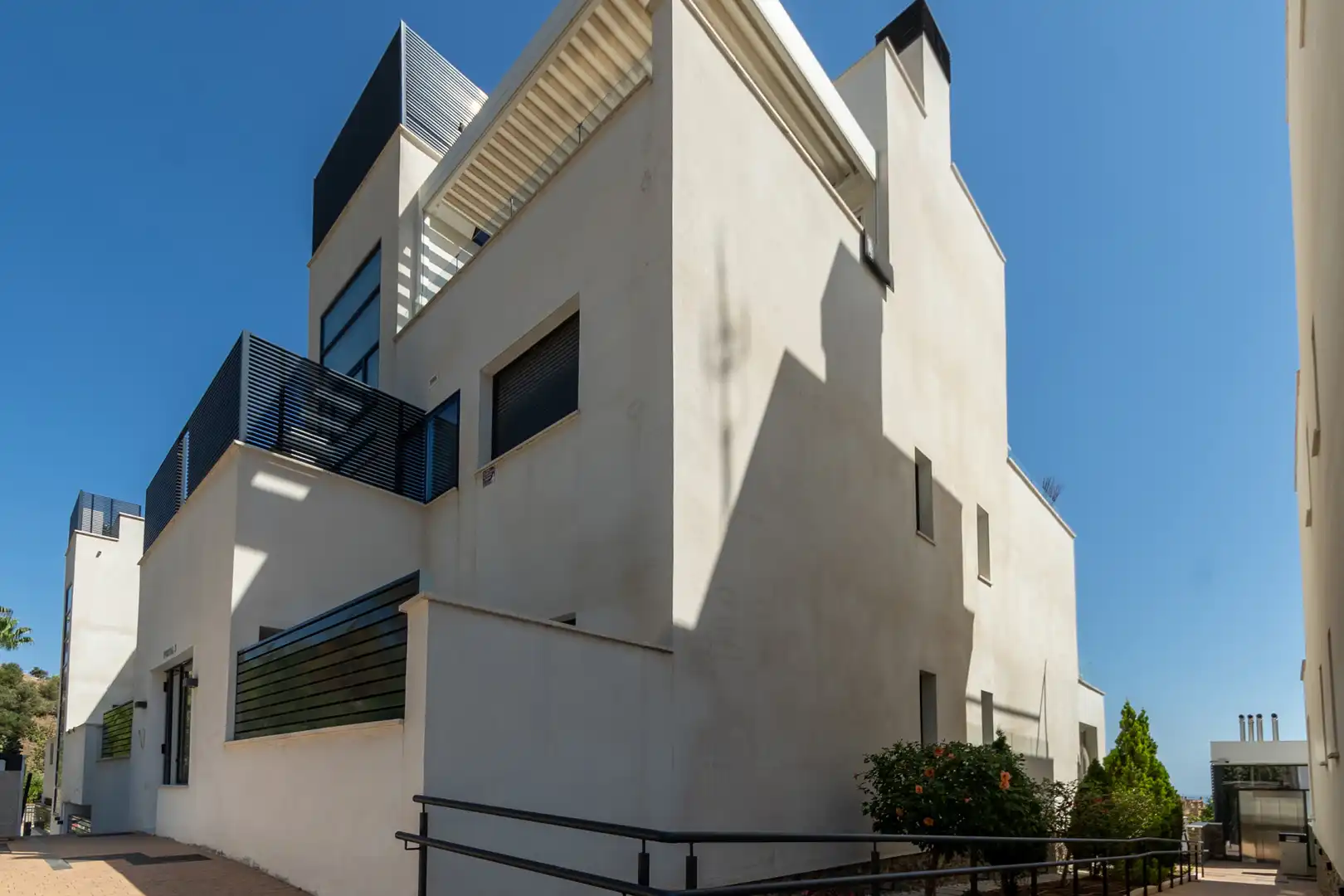 Vista exterior de Apartamento de alquiler en Marbella con Aire acondicionado, Terraza y Trastero