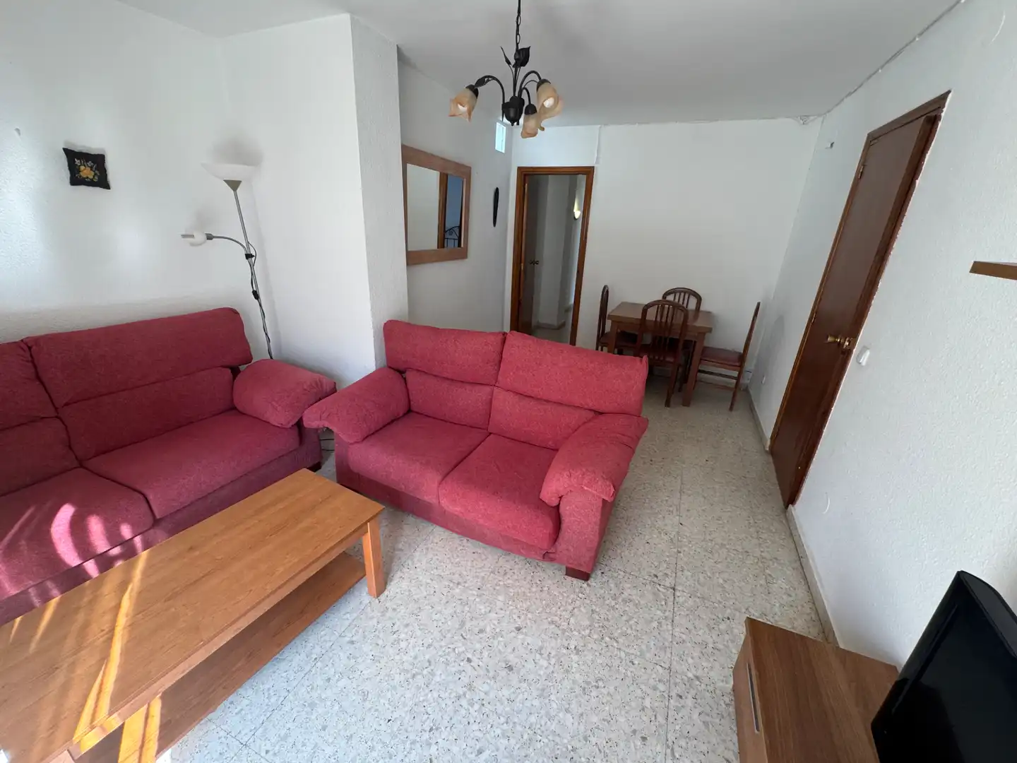 Sala de estar de Piso de alquiler en Jaén con Aire acondicionado, Terraza y Amueblado