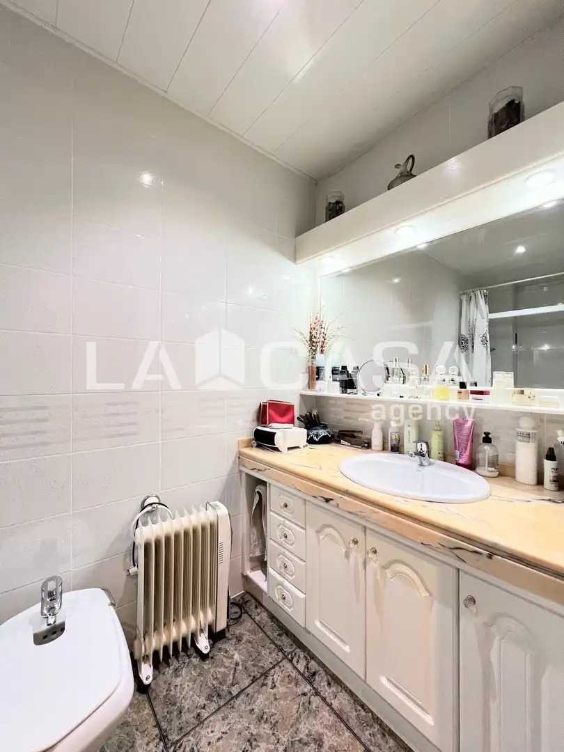 Appartamento con terrazza in vendita a Carrer de Don Pelayo, imagen 28