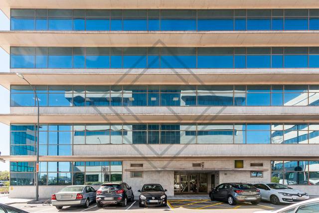 Oficina en Alquiler en Avenida Sur del Aeropuerto de Barajas en Aeropuerto