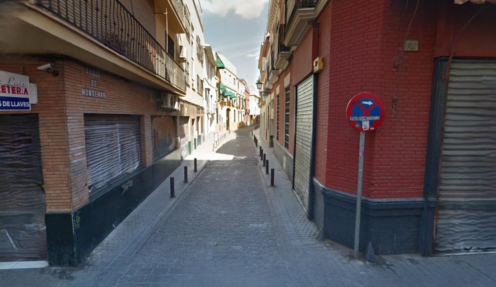 Exterior view of Apartment for sale in  Sevilla Capital  with Air Conditioner and Heating
