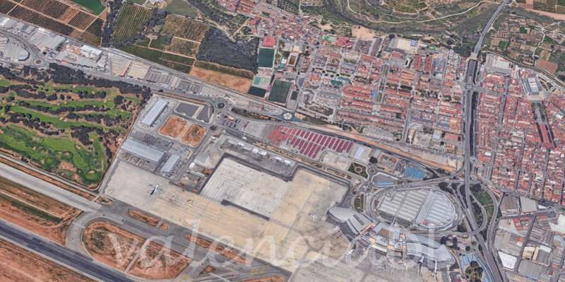 Industrial buildings for sale in Manises