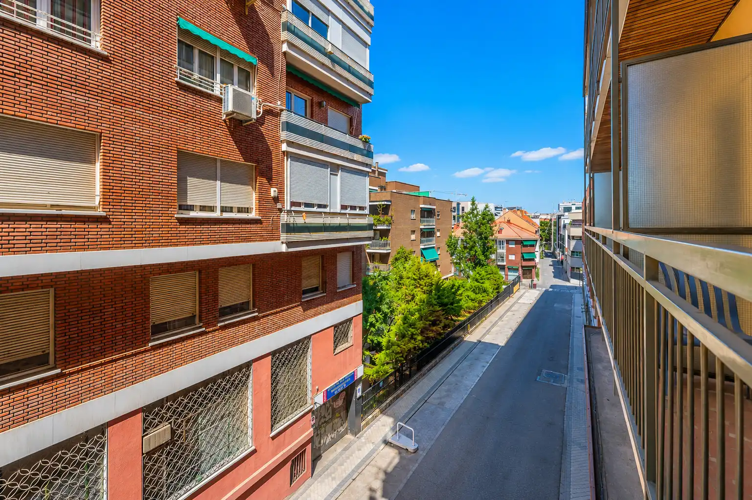 Vista exterior de Piso en venta en Madrid con Calefacción y Terraza