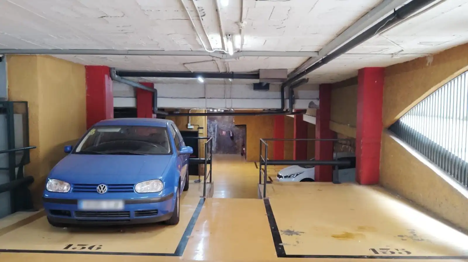 Parkplatz von Garage zur Miete in Barcelona