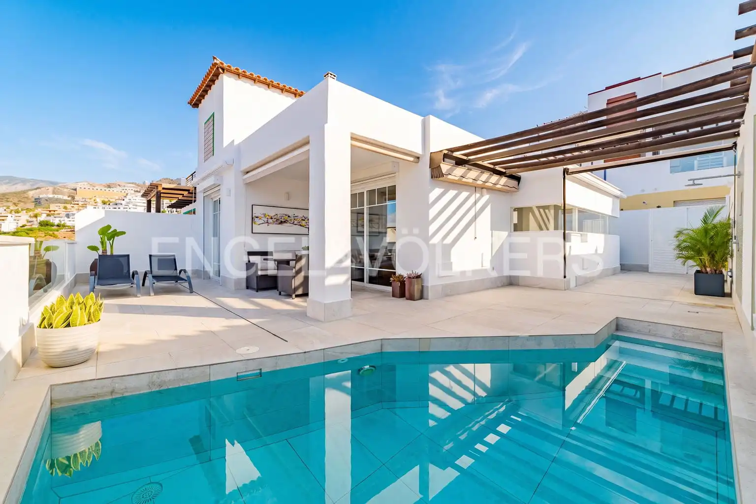 House with pool for sale in Costa Adeje