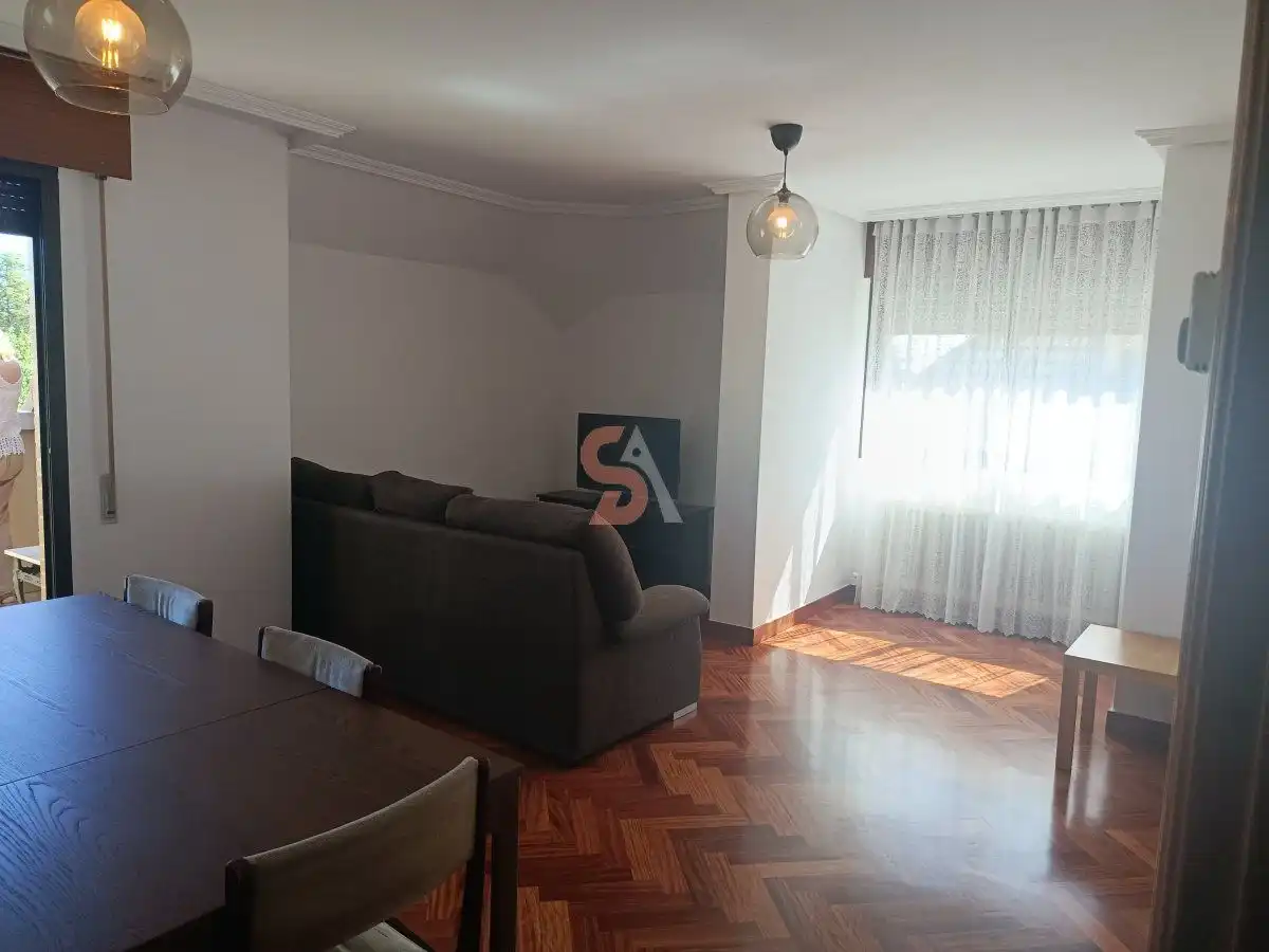 Living room of Flat for rent in Valladolid  with Heating, Terrace and Storage room