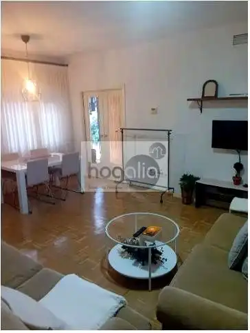 Wohnzimmer von Erdgeschoss zur Miete in Sevilla mit Klimaanlage, Terrasse und Möbliert