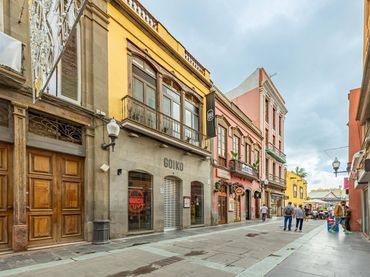 Residencial amb ascensor en venda a Calle TRIANA 8