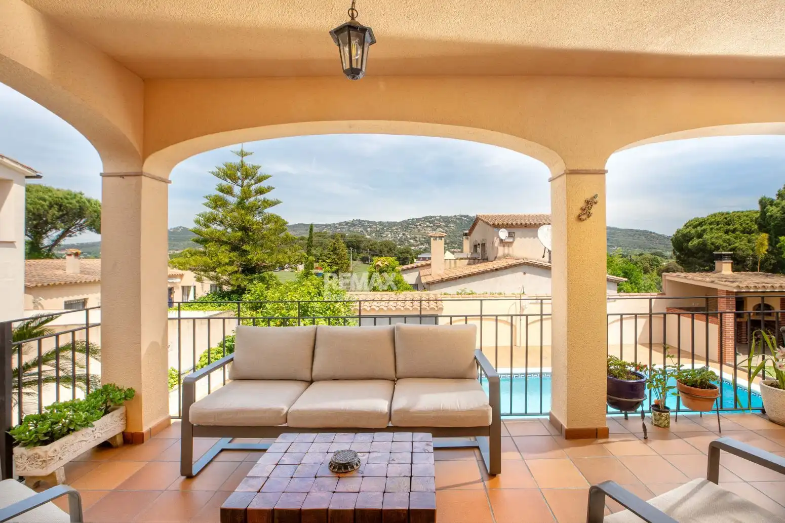 Ground floor with terrace for sale in Calle CL REMEI