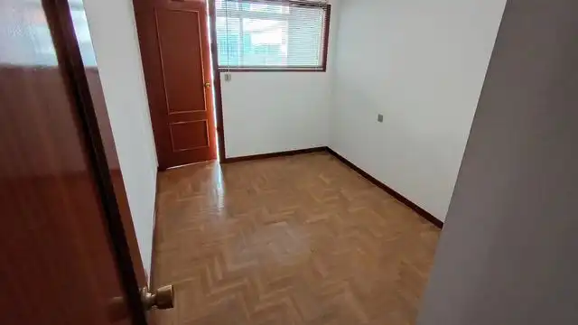 Bedroom of Flat for rent in Santiago de Compostela   with Storage room and Washing machine