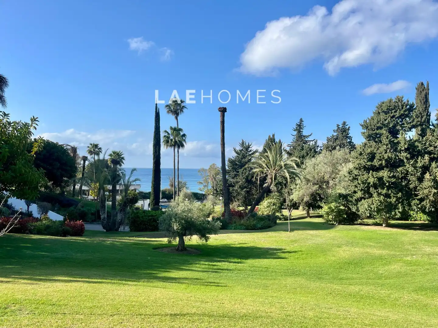 Exterior view of Apartments for sale in Marbella  with Heating, Terrace and Storage room
