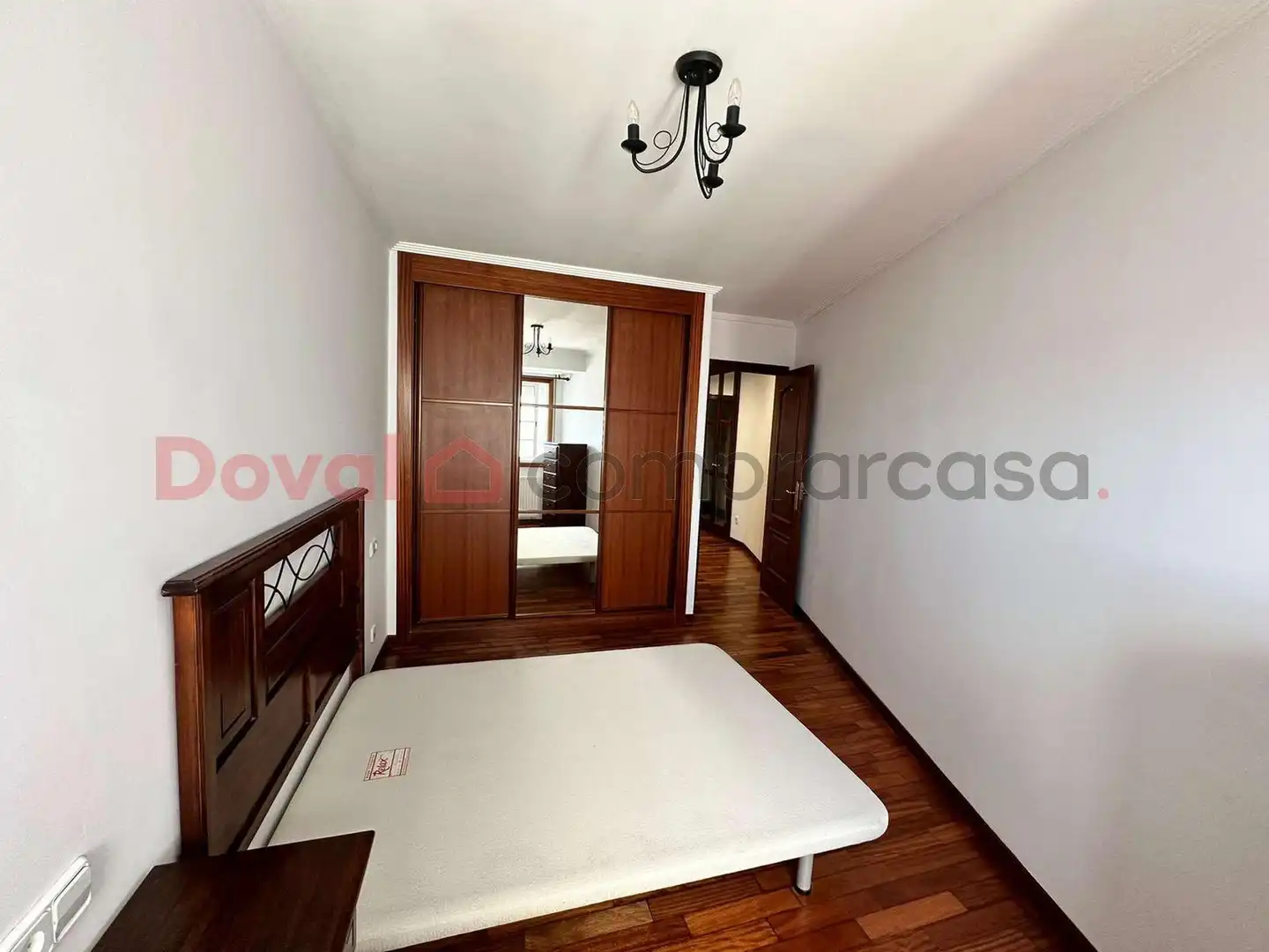 Bedroom of Flat for rent in Vigo   with Heating, Parquet flooring and Terrace