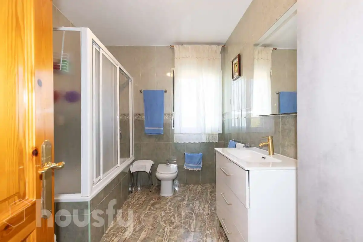 Baño de Casa o chalet en venta en Sarral con Aire acondicionado, Calefacción y Jardín privado