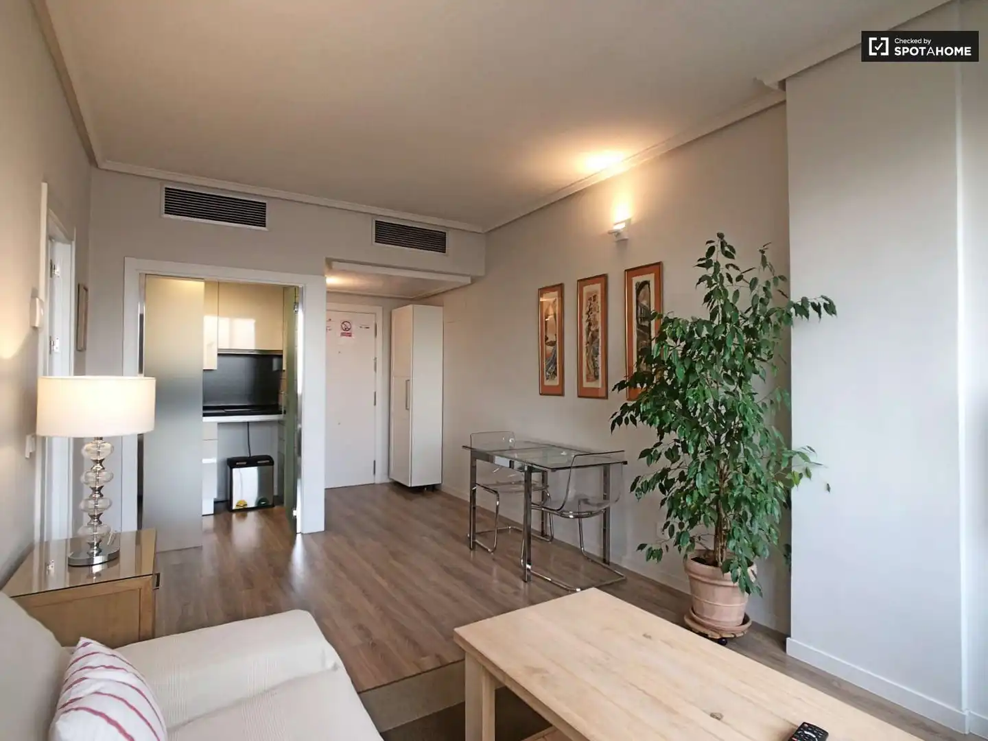 Room in Castilla
