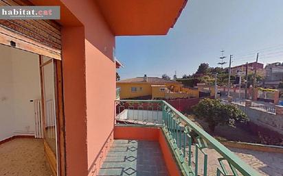 Exterior view of House or chalet for sale in Cubelles  with Terrace and Swimming Pool