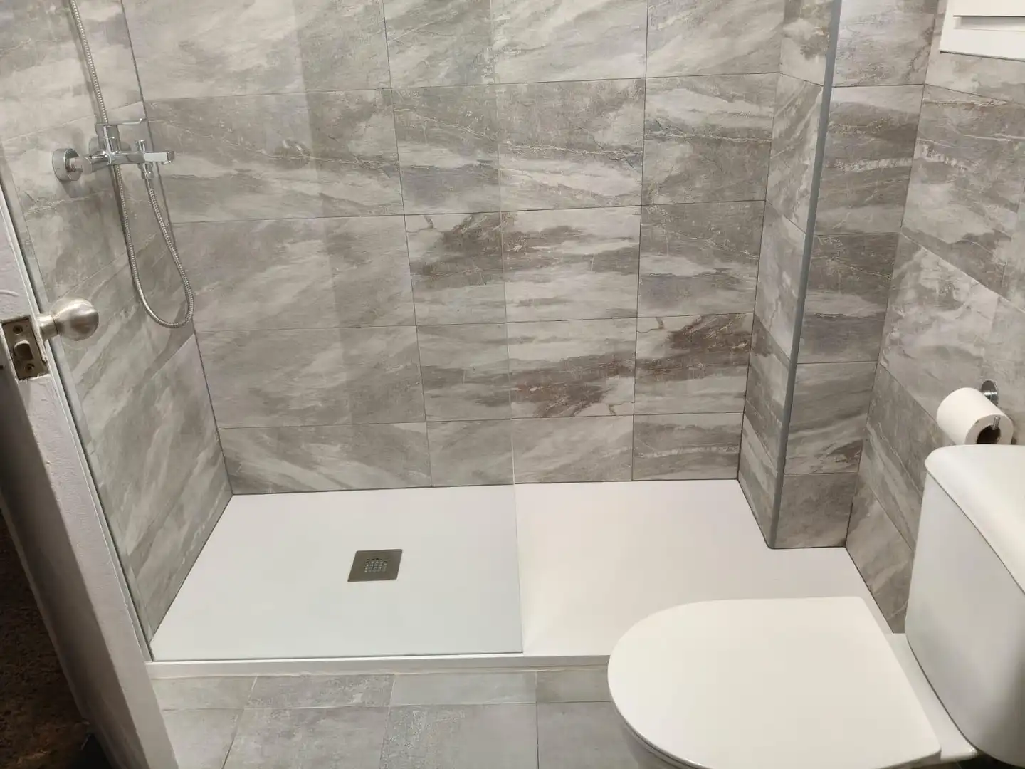 Bathroom of Flat for rent in Mislata  with Air Conditioner