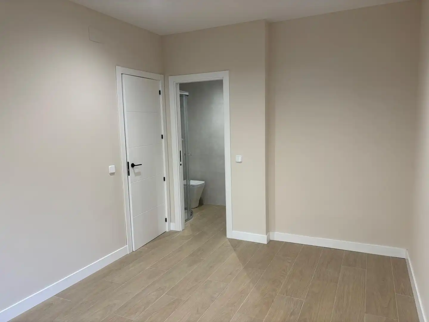 Flat for sale in Madrid  with Air Conditioner, Heating and Swimming Pool
