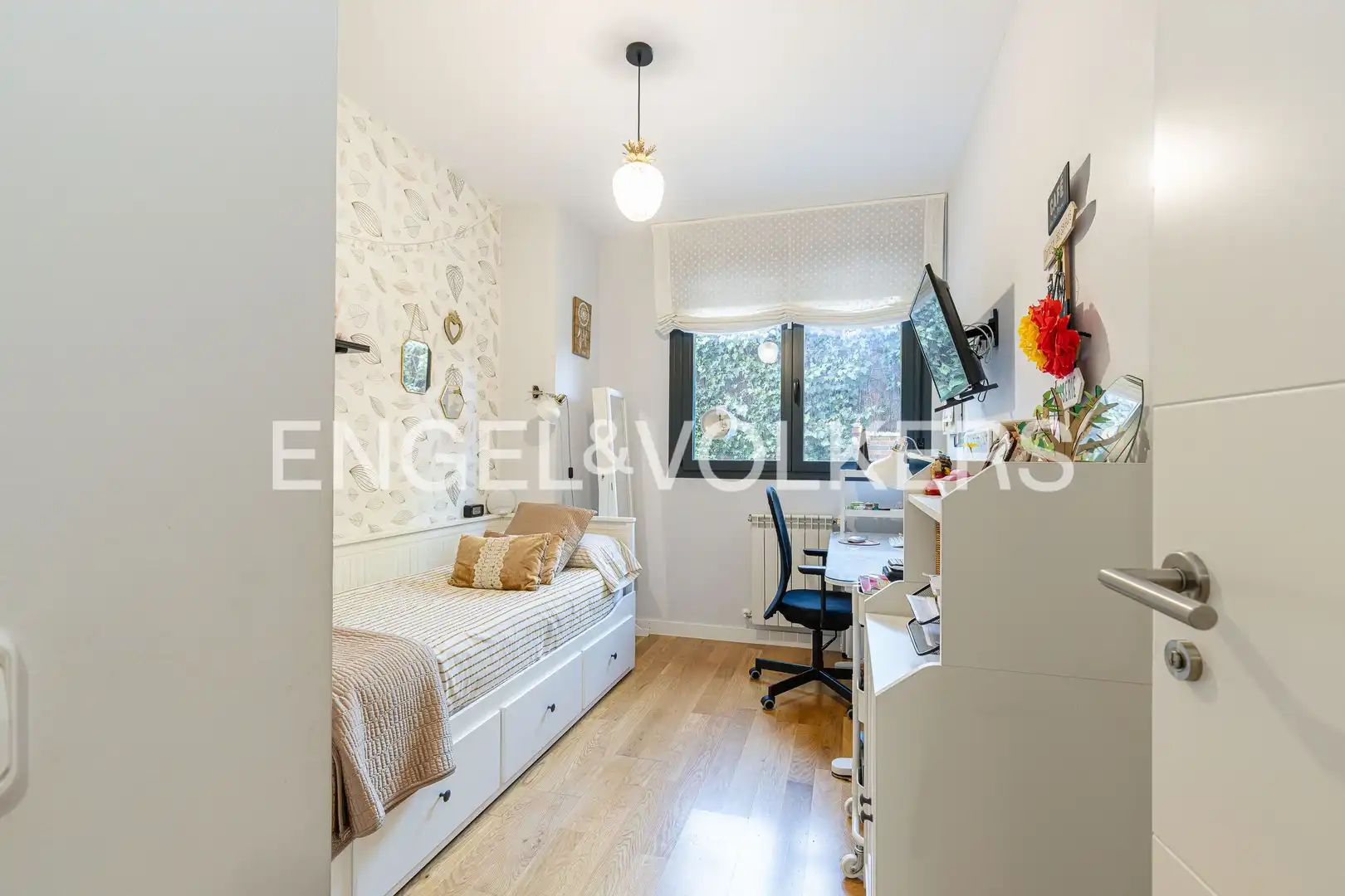 Bedroom of Flat for sale in Zona Monte El Pilar