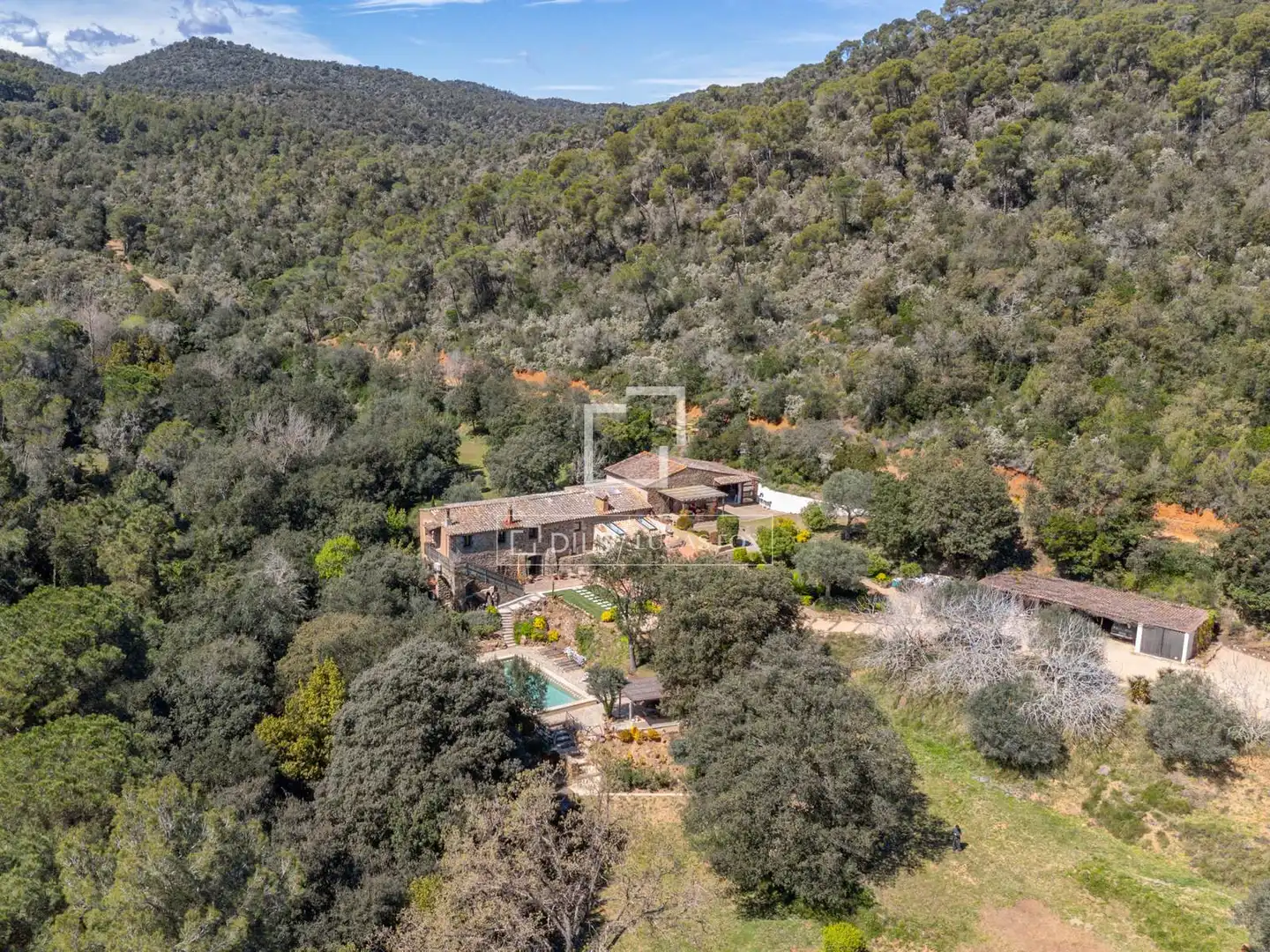 Casa rustica con piscina in vendita a Mont-ras, imagen 3