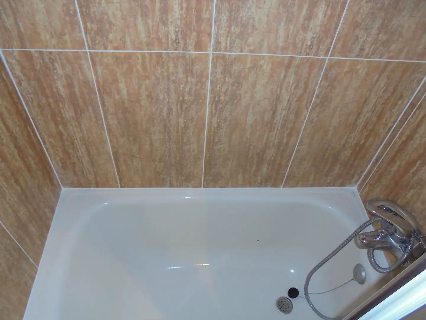 Baño de Piso de alquiler en Madrid con Aire acondicionado, Calefacción y Trastero